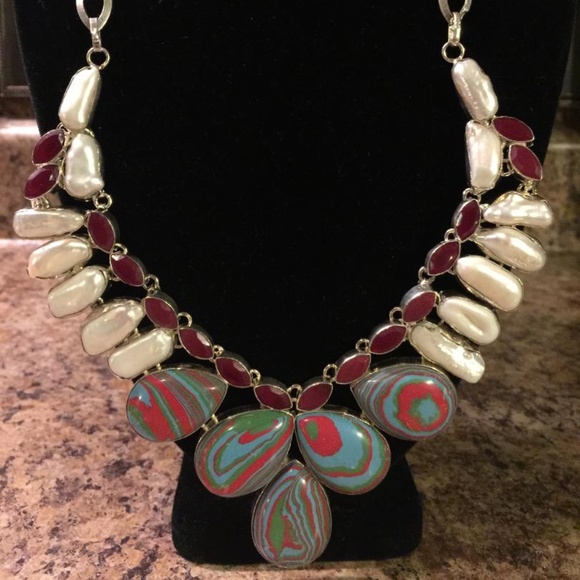 🌹Stunning Multi-Colored Necklace, beautiful faux stones set in Sterling. - Picture 3 of 4